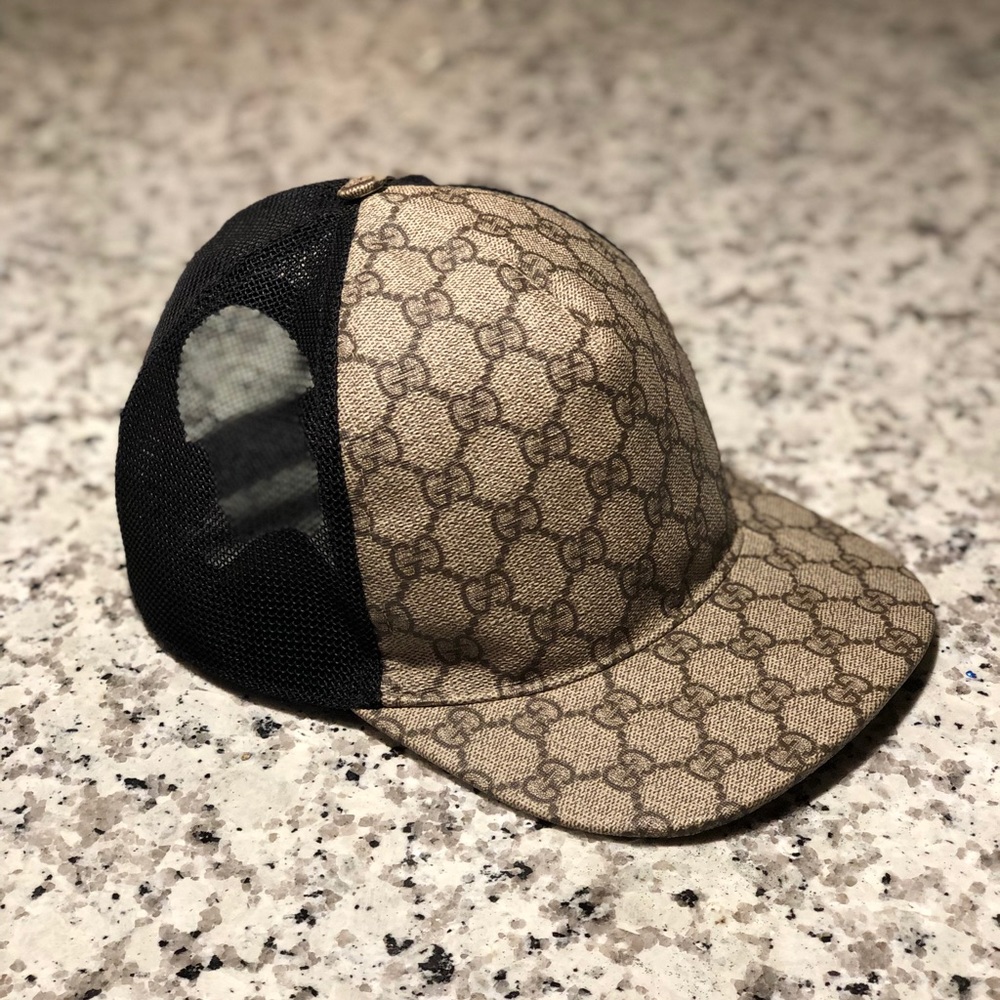 GUCCI HAT - GG SUPREME TRUCKER HAT- 100% AUTHENTIC